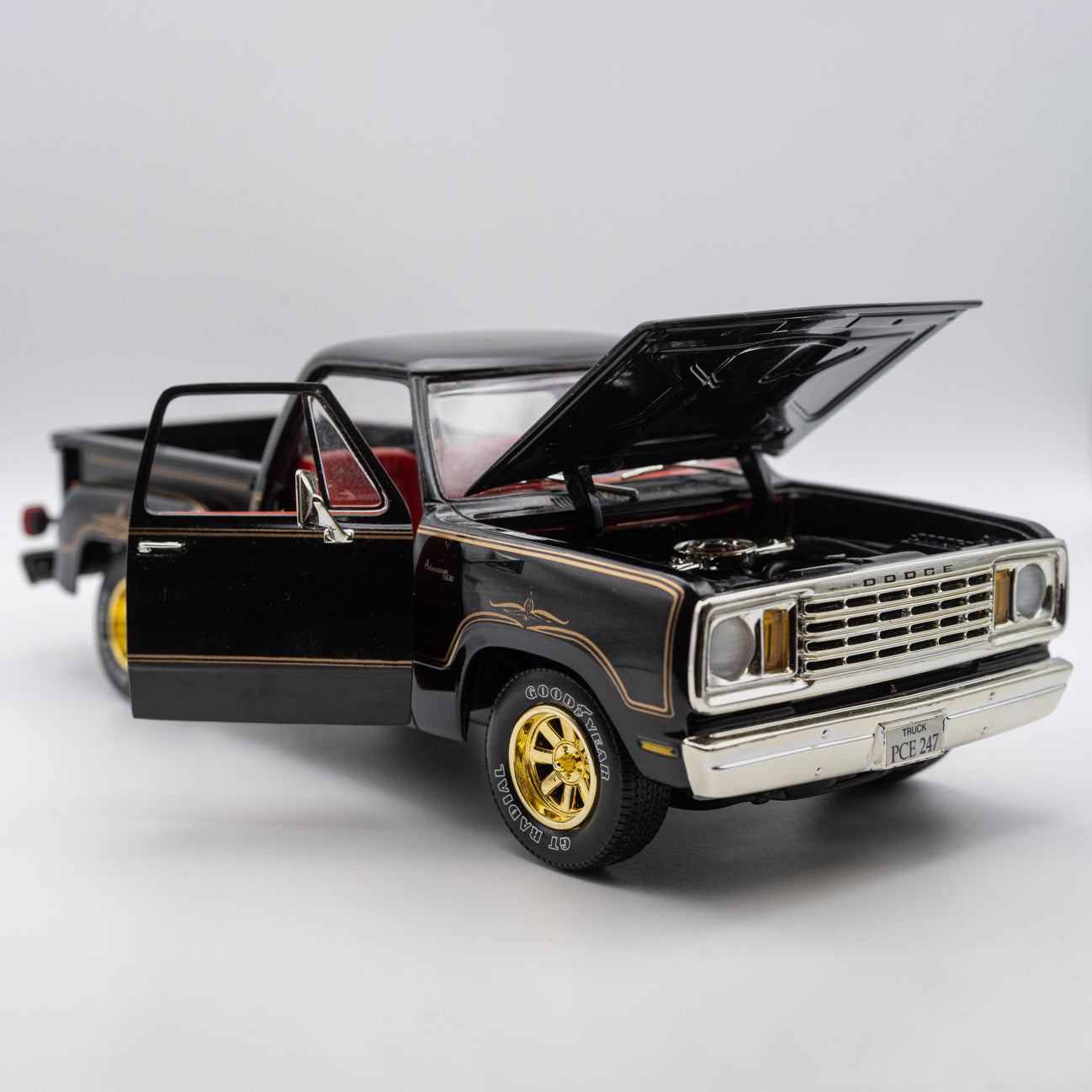 Ertl 1:18 Dodge Warlock Model